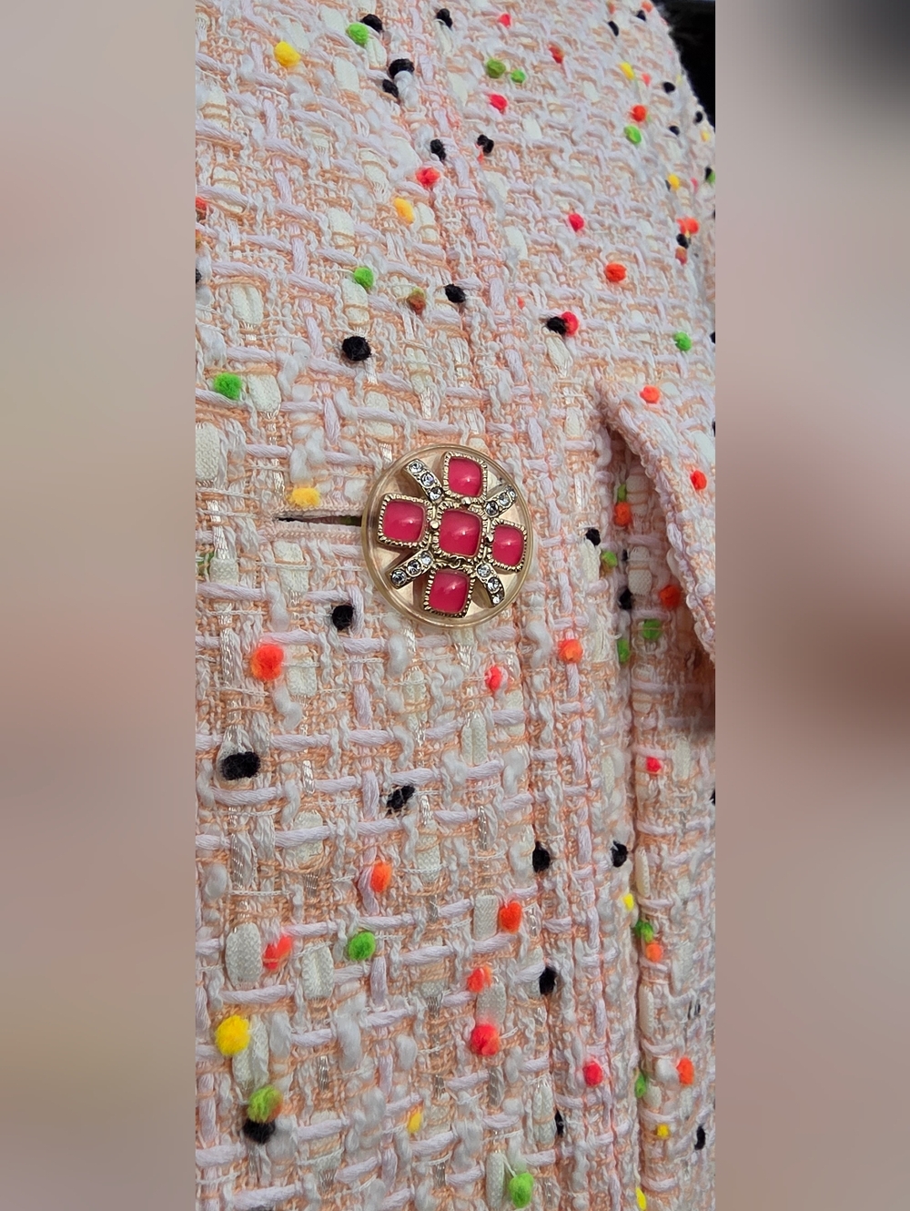 CHANEL Spring 2019 RTW Pink Multi Speckled Tweed Cropped Jacket Size FR 36/US 4 - Picture 8 of 11